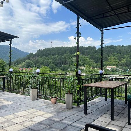 Dom Adonis Hotel Dilisan Kültér fotó