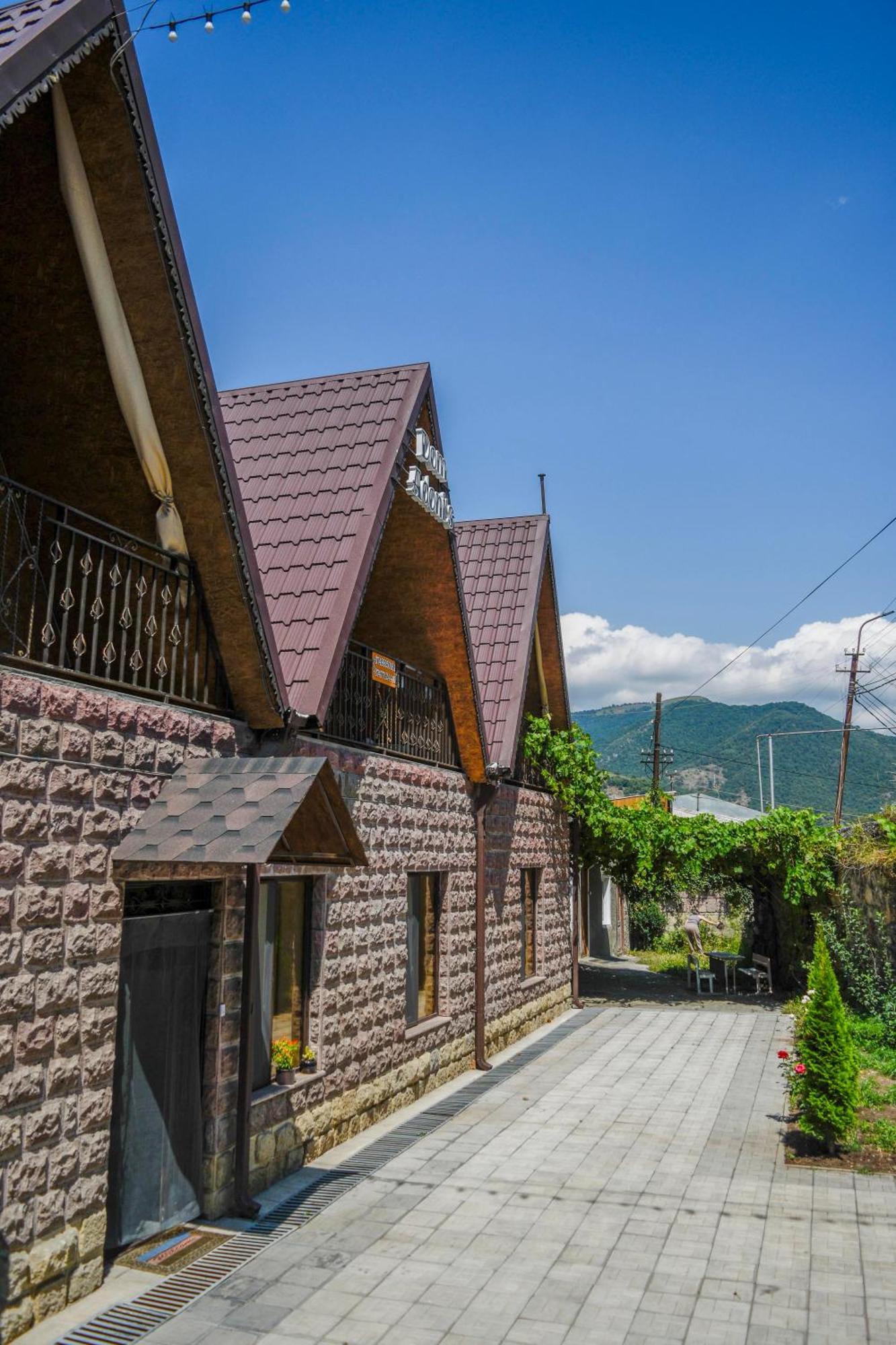 Dom Adonis Hotel Dilisan Kültér fotó
