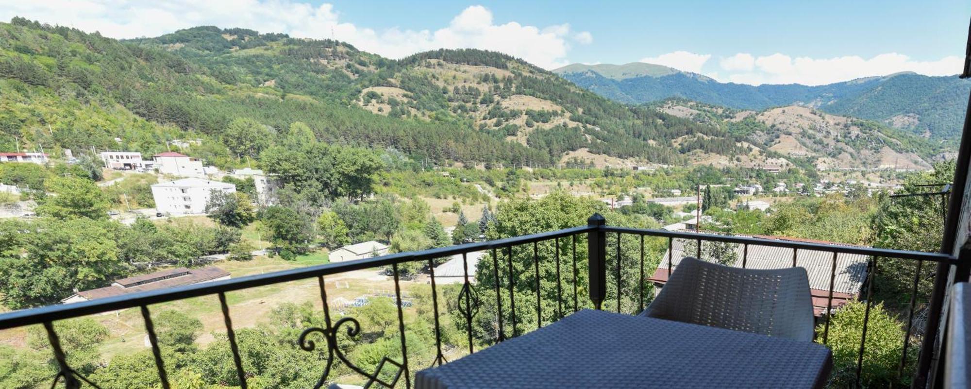 Dom Adonis Hotel Dilisan Kültér fotó