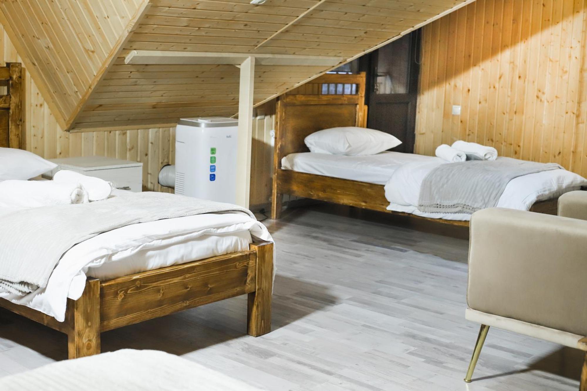 Dom Adonis Hotel Dilisan Kültér fotó