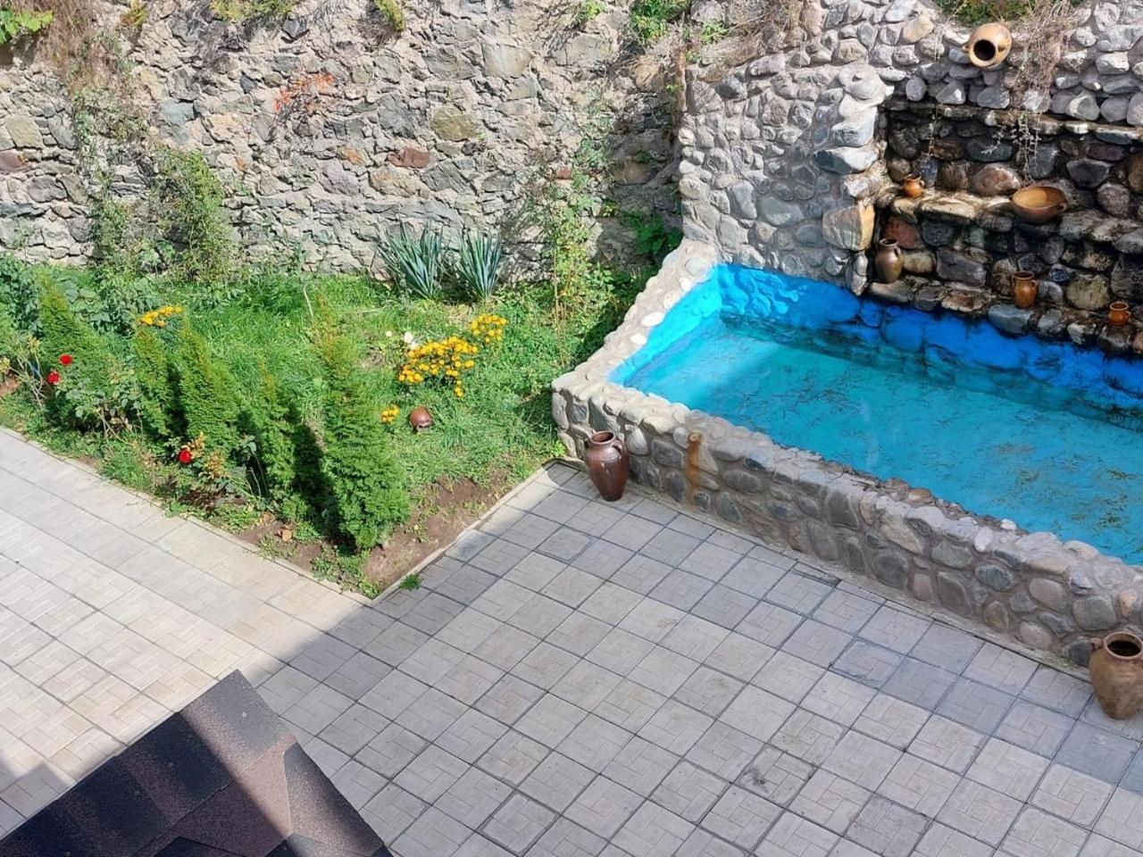 Dom Adonis Hotel Dilisan Kültér fotó