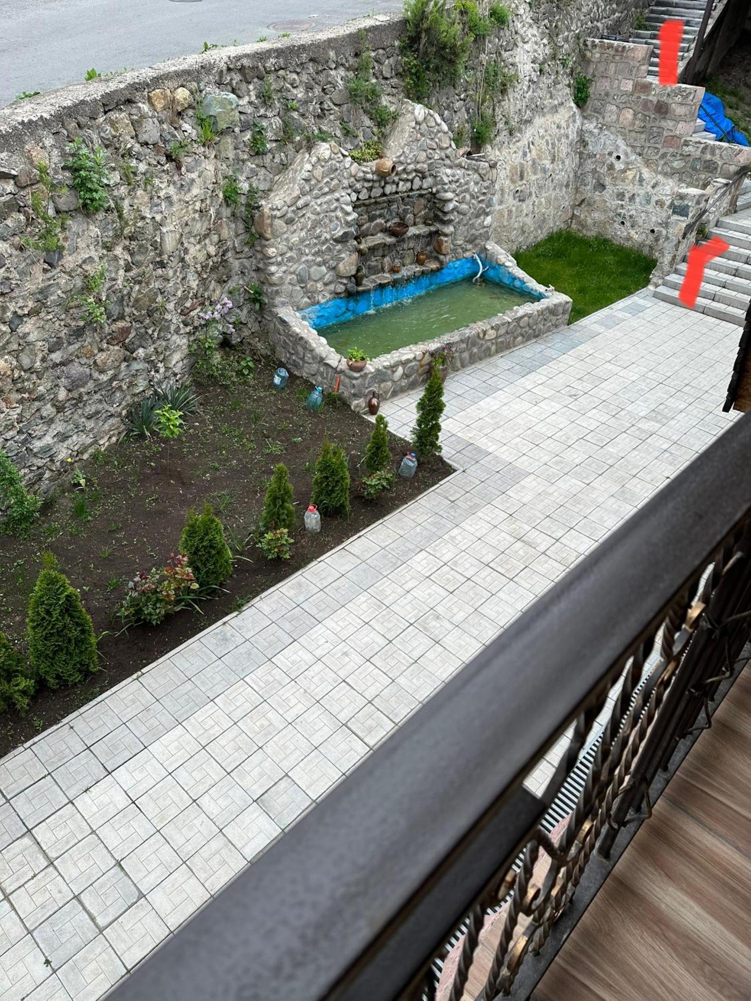 Dom Adonis Hotel Dilisan Kültér fotó