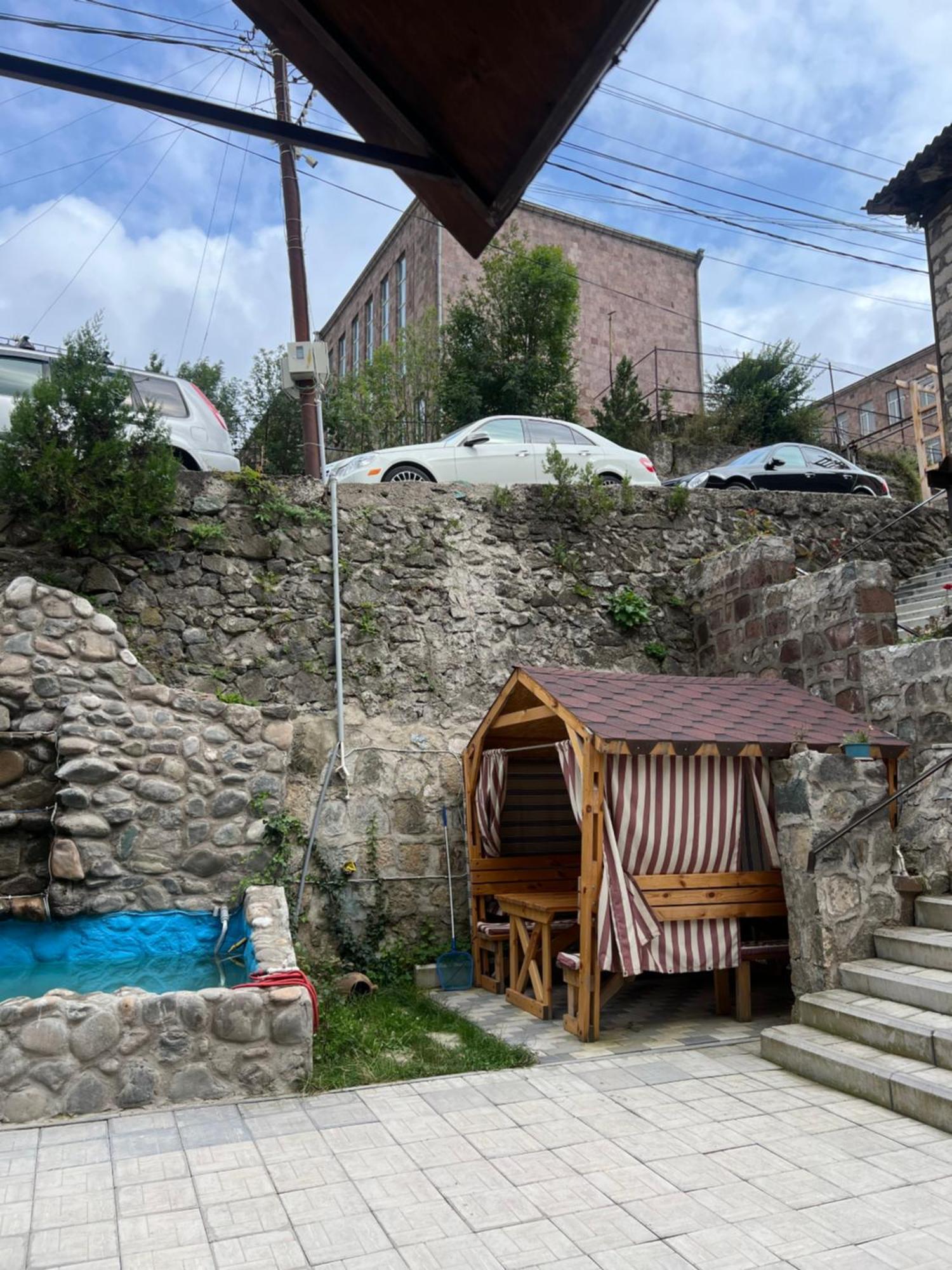 Dom Adonis Hotel Dilisan Kültér fotó
