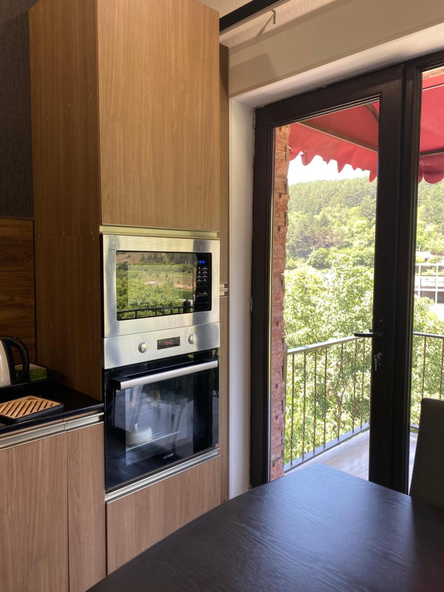 Dom Adonis Hotel Dilisan Kültér fotó